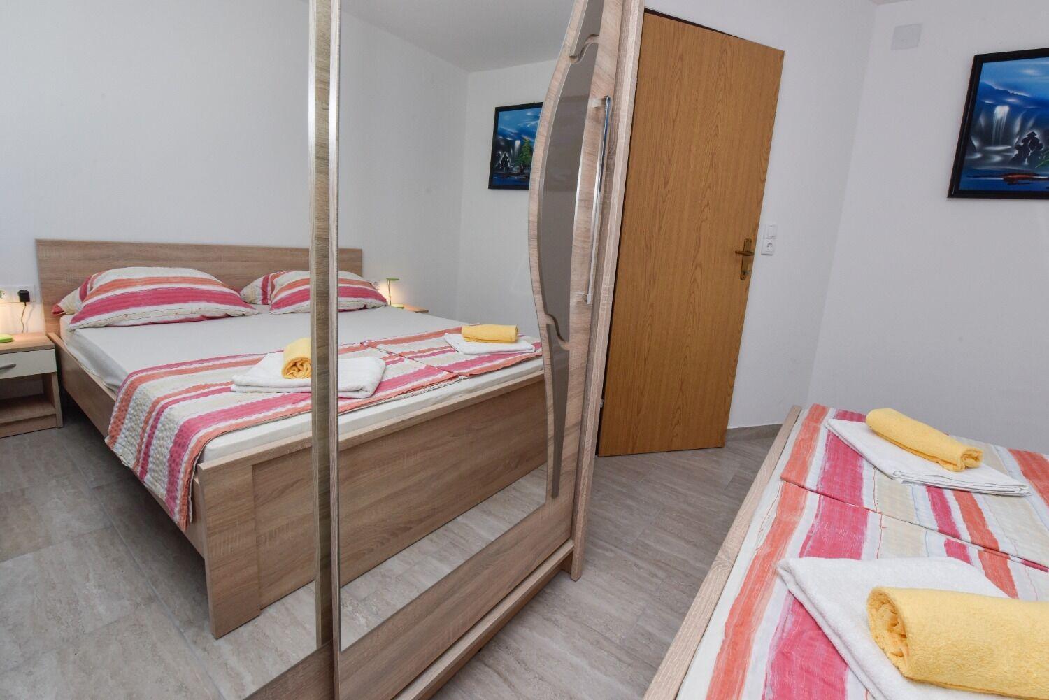 Apartments Mark - 200 M From Sea Novalja Dış mekan fotoğraf